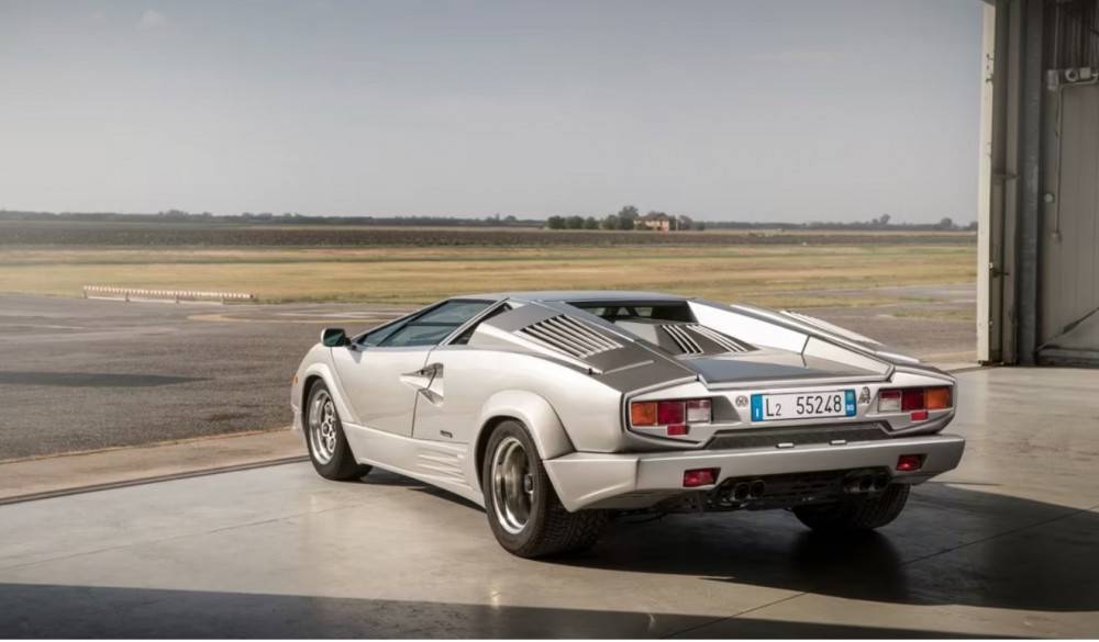 10-те най- невероятни коли участвали във филми (Видео)