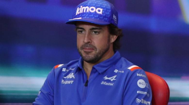 Алонсо може да остане в „Астън Мартин“ след края на кариерата си