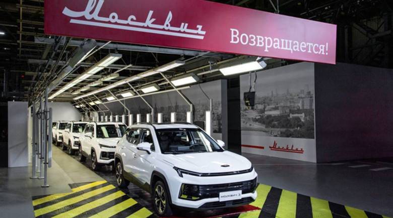 Кой и защо поръча 2 хиляди електрически Москвич-а?