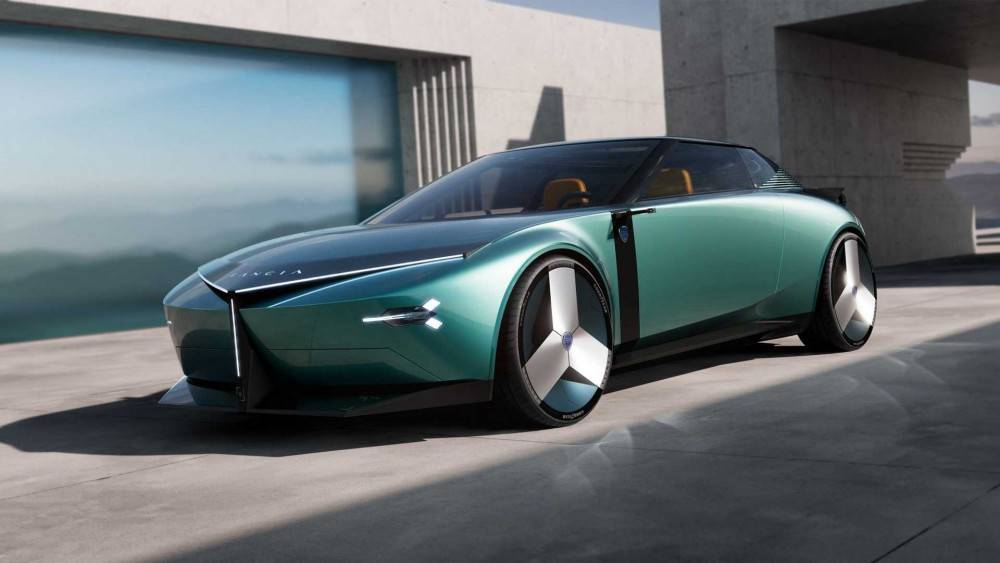 ВИДЕО: Lancia представи концептуалното електрическо купе Pu+Ra HPE