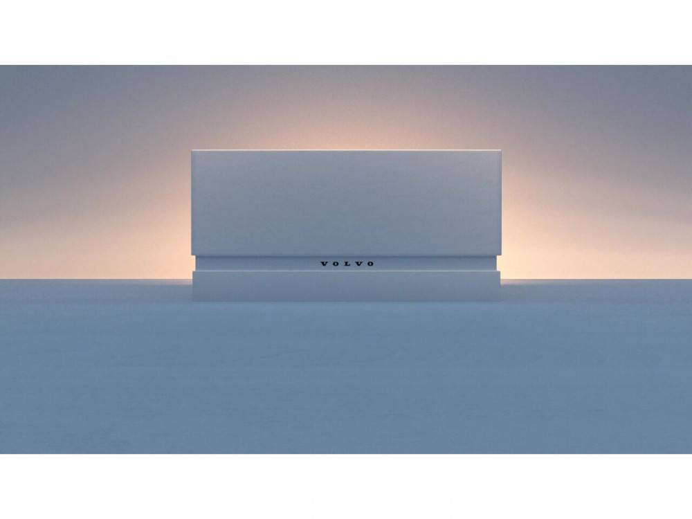 Volvo започна да подгрява публиката за компактен електрически кросоувър