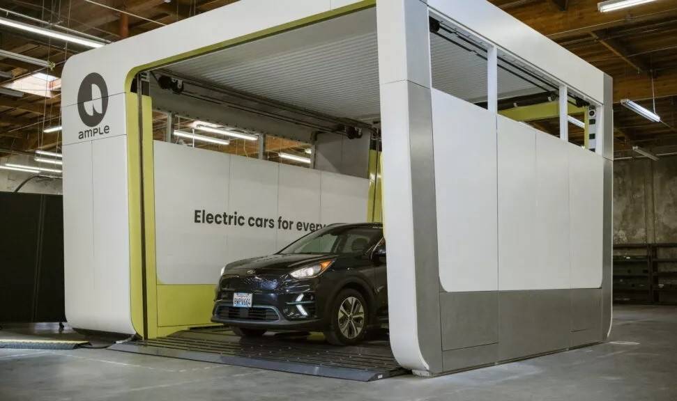 ВИДЕО: Ample се доближава до 5- минутна смяна на батерията на eлекромобил