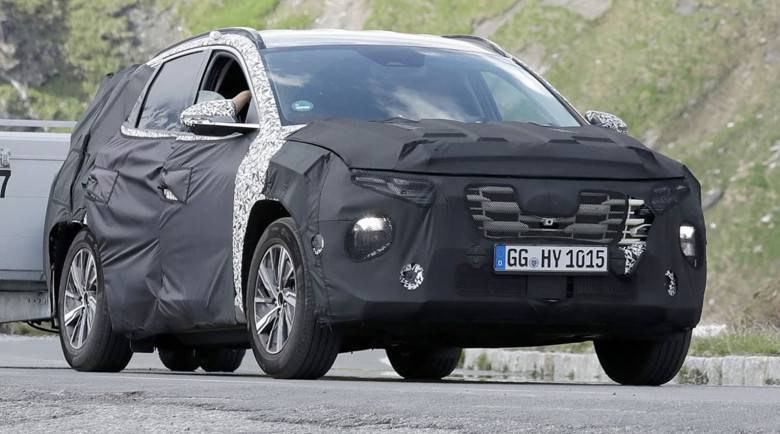 Hyundai крие новия Tucson под тежък камуфлаж