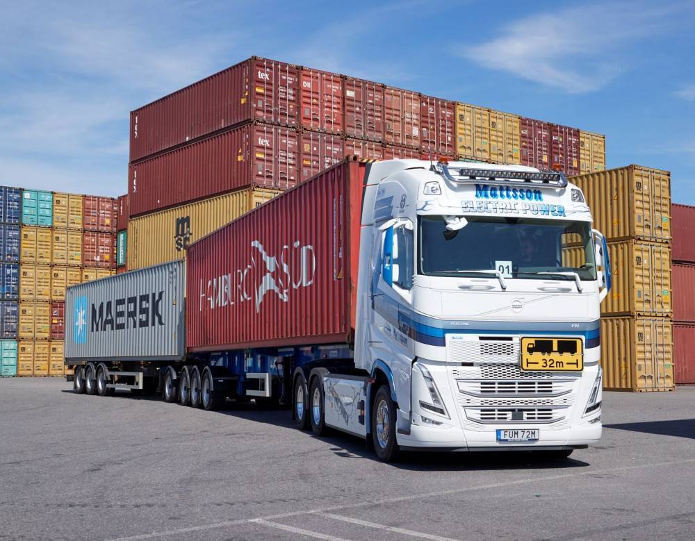 Истинската тежка категория – 74-тонният камион от VOLVO (ВИДЕО)