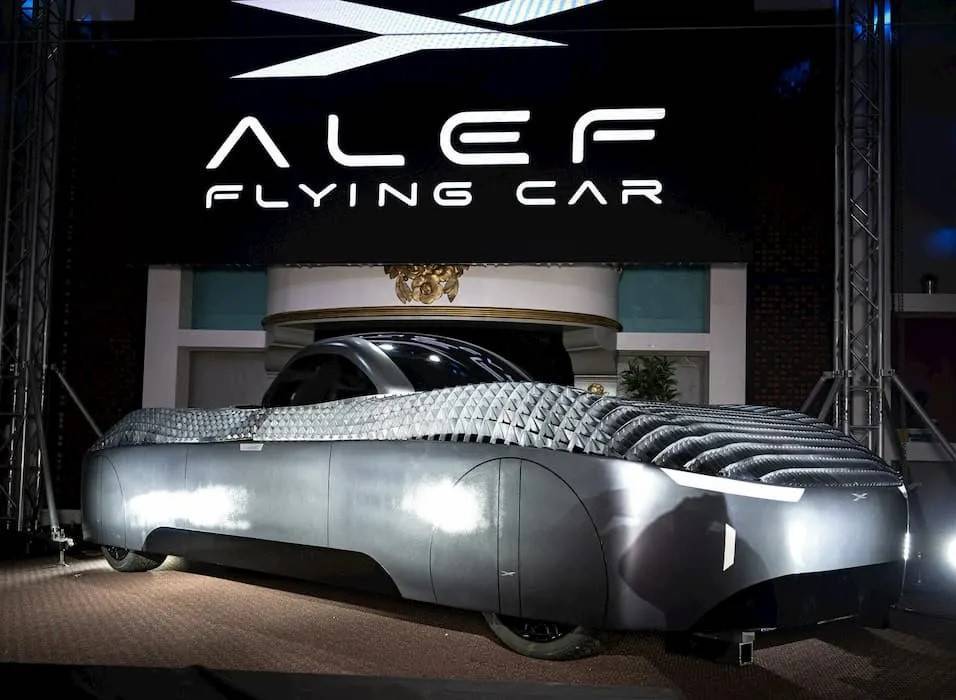 ВИДЕО: Първата в света електрическа летяща кола „Модел А“ получава сертификат за полет