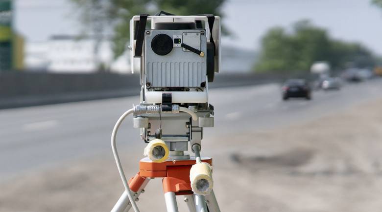 Колко време отнема връчването на е-фиш от камерите на патрулките?