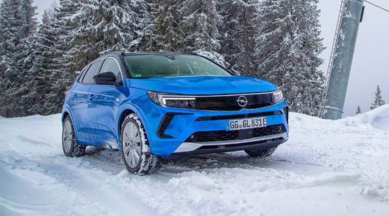 Opel посреща зимата с оптимално сцепление от подобреното 4х4