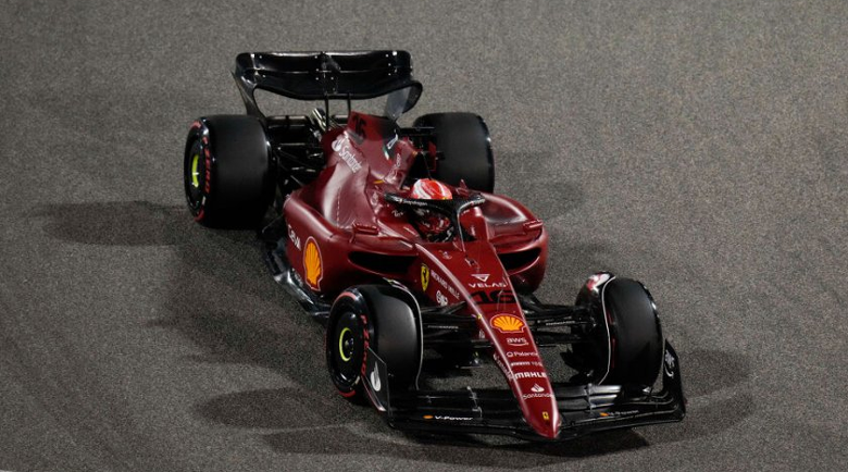 Леклер победи Верстапен и спечели полпозишън за Ферари в Бахрейн