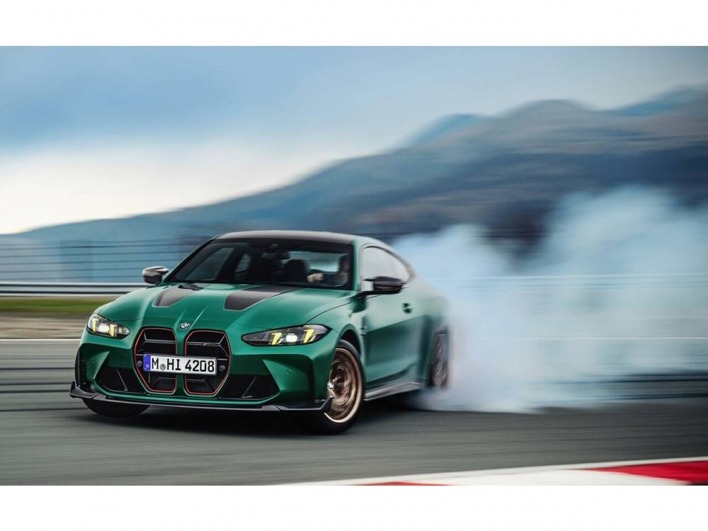 BMW M4 CS мобилизира 550 конски сили
