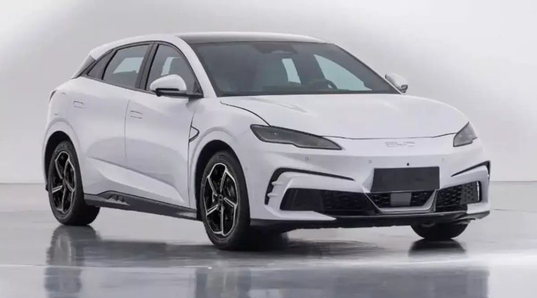 Най-новото предложение на BYD: Хотхеч с 416 конски сили