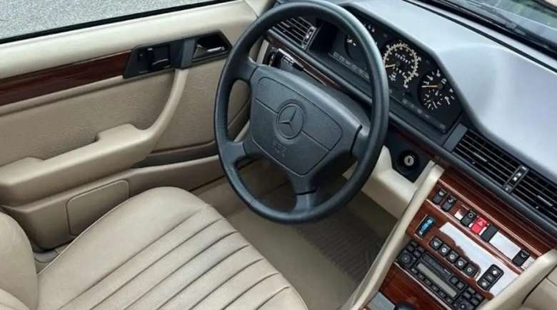 Купувачите предпочитат механичните бутони и мразят сензорните екрани