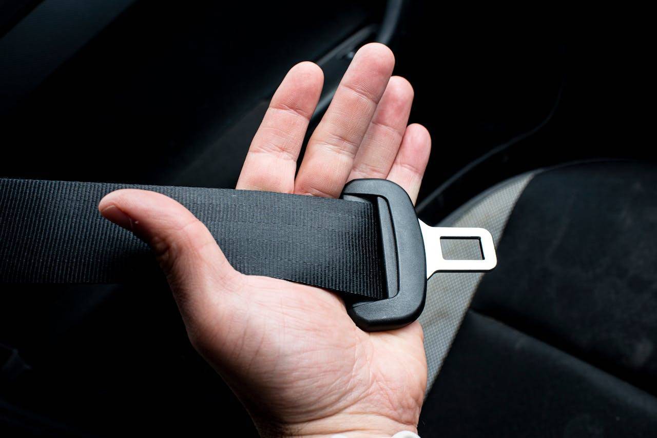 Разобличаване на митове за предпазните колани: Истината, която трябва да знаете