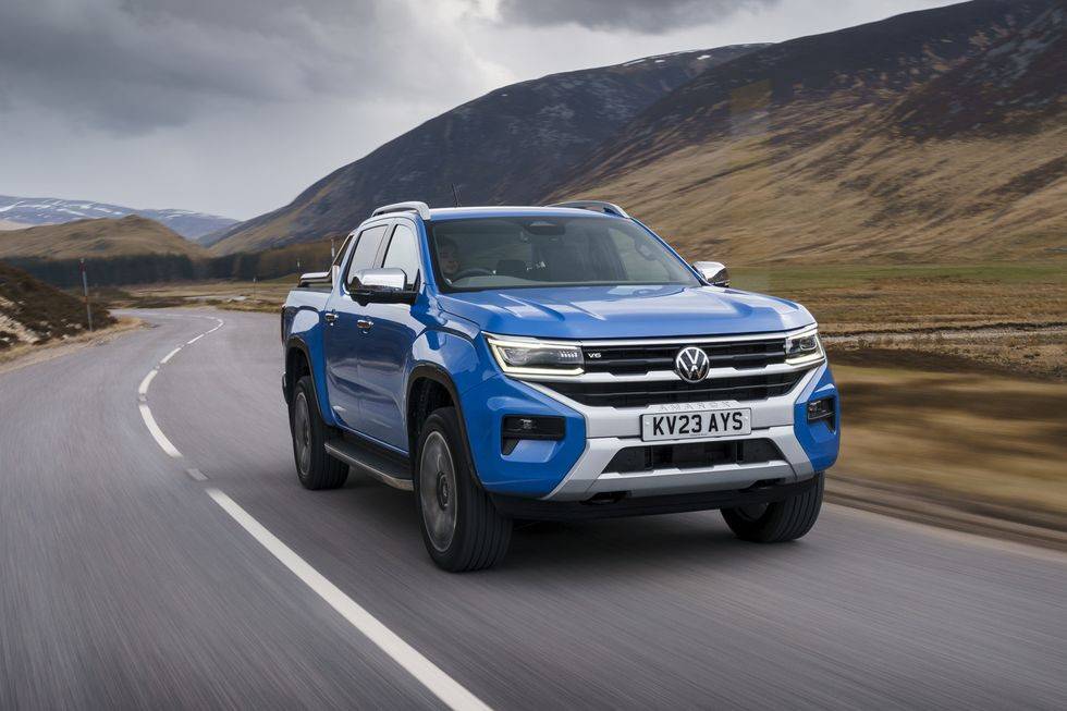 Volkswagen представя обновения Amarok за специални пазари