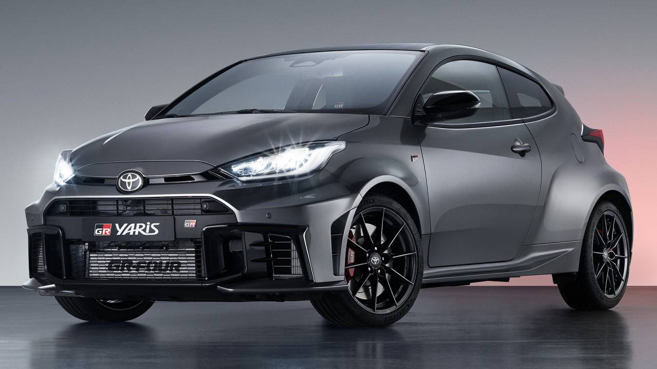 Toyota представя най-мощния сериен 4-цилиндров двигател в света