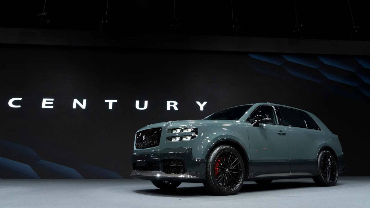 Toyota пуска в производство новия GRMN Century SUV