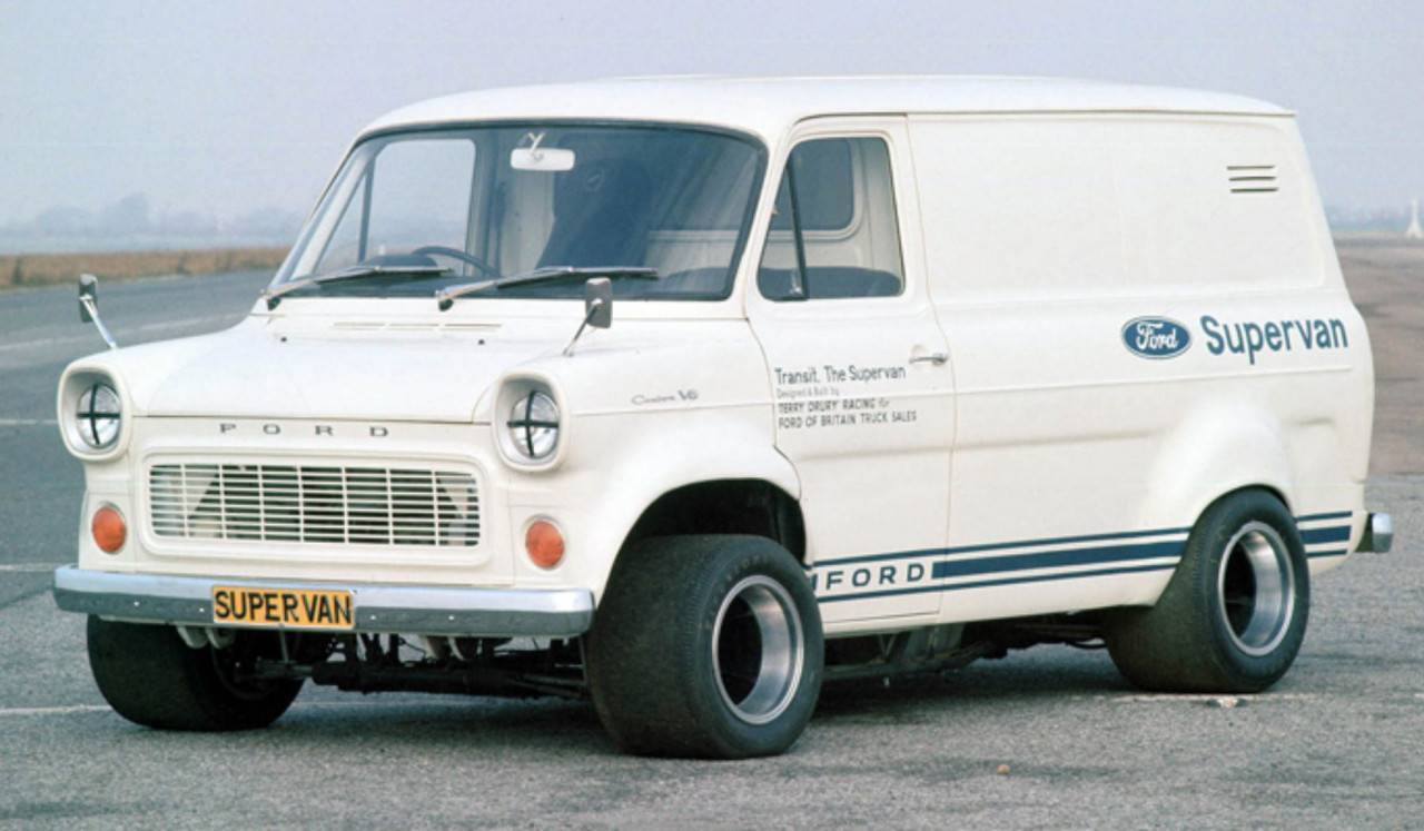 Легендарният Ford SuperVan с GT40 V-8 двигател се завръща