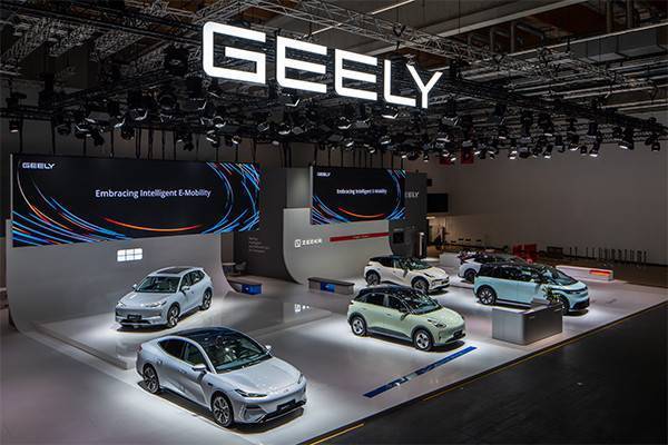 Geely представя новите си модели на Автосалон София 2024: Coolray, Starray и електрическия SuperVan