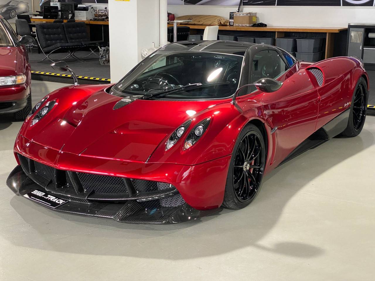 2,2 милиона долара не са достатъчни за Pagani Huayra Tempesta 