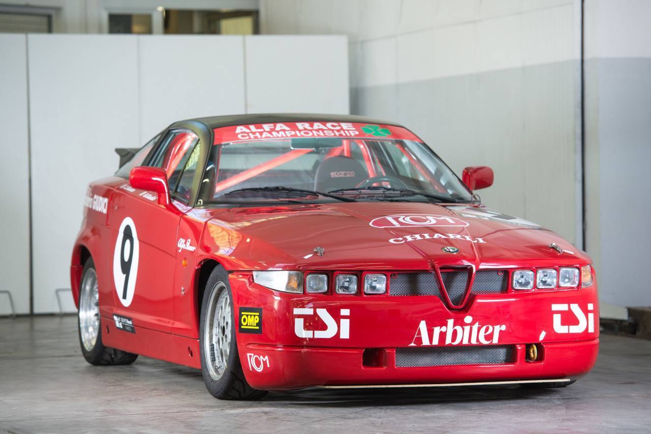 Alfa Romeo SZ Trofeo: Тайното оръжие за пистата и улицата