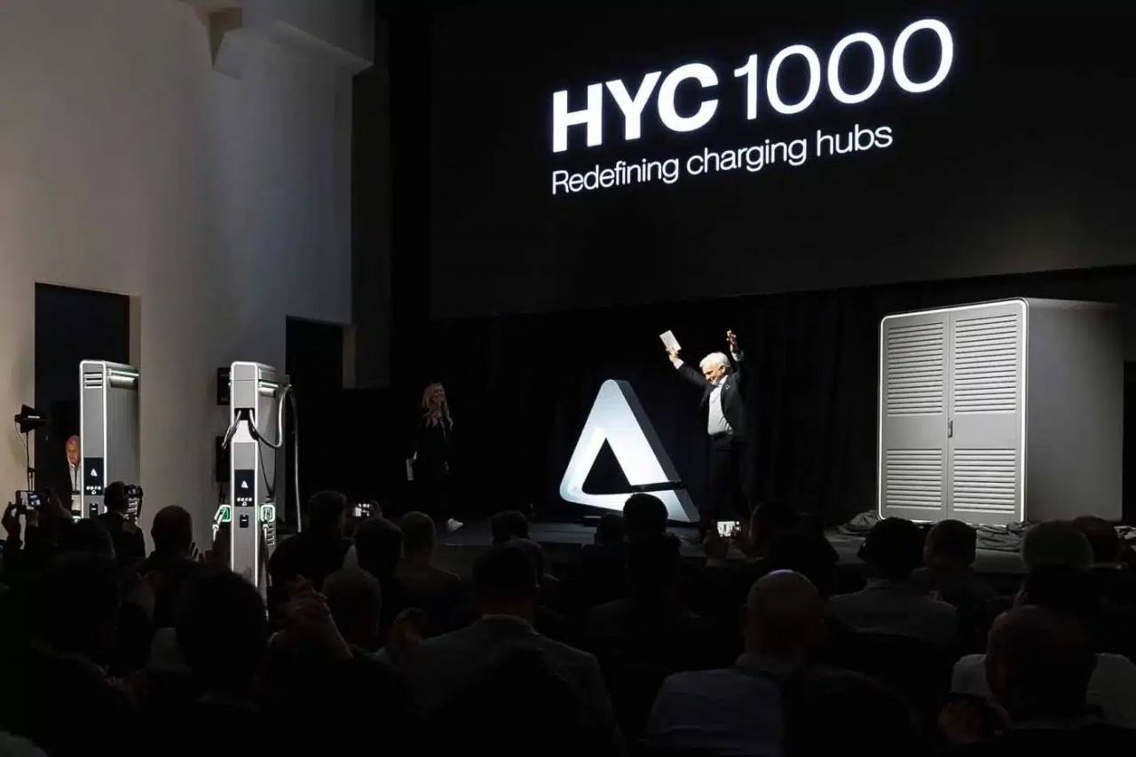 Alpitronic представя нова система за зареждане с мощност до 1000 кВт