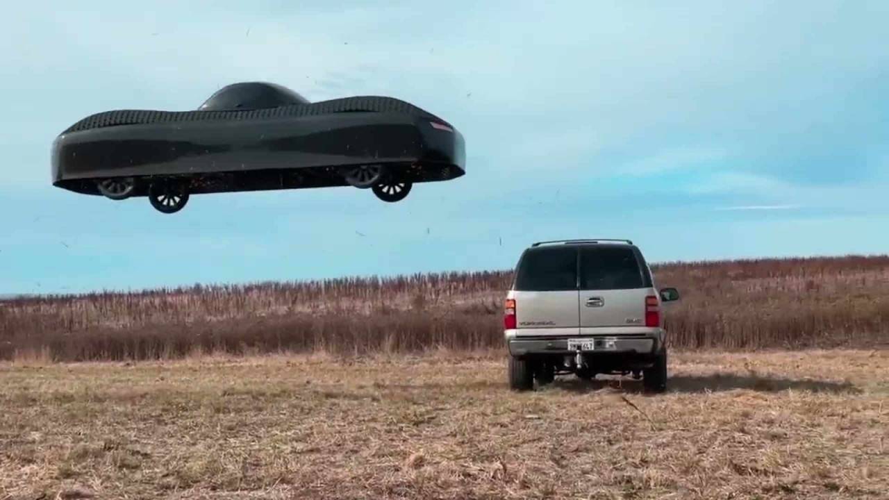 Летящата електрическа кола съществува (ВИДЕО)