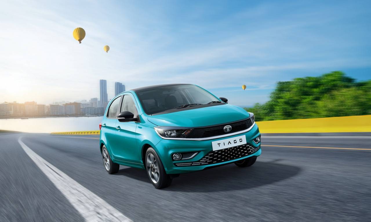 Новият Tata Tiago 2025: Достъпен компактен хечбек с електрическа версия