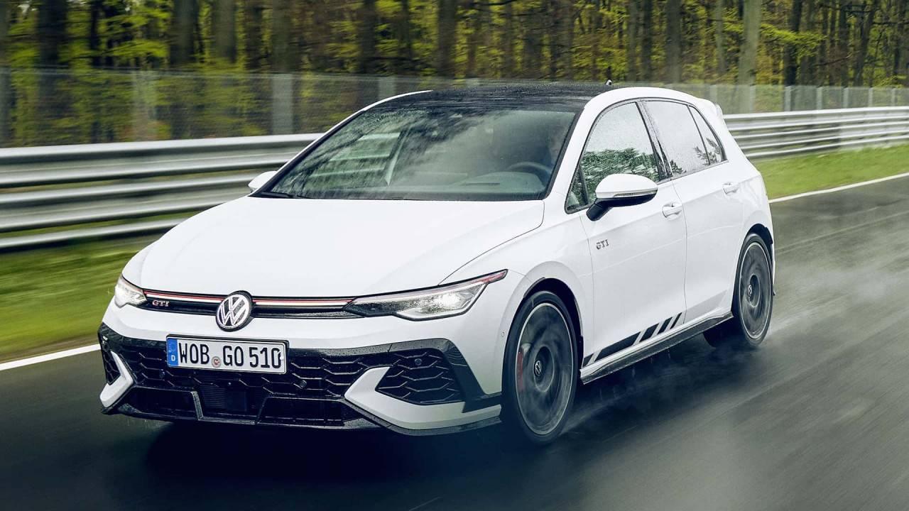 Юбилейното издание на VW Golf GTI по случай 50 години е на път