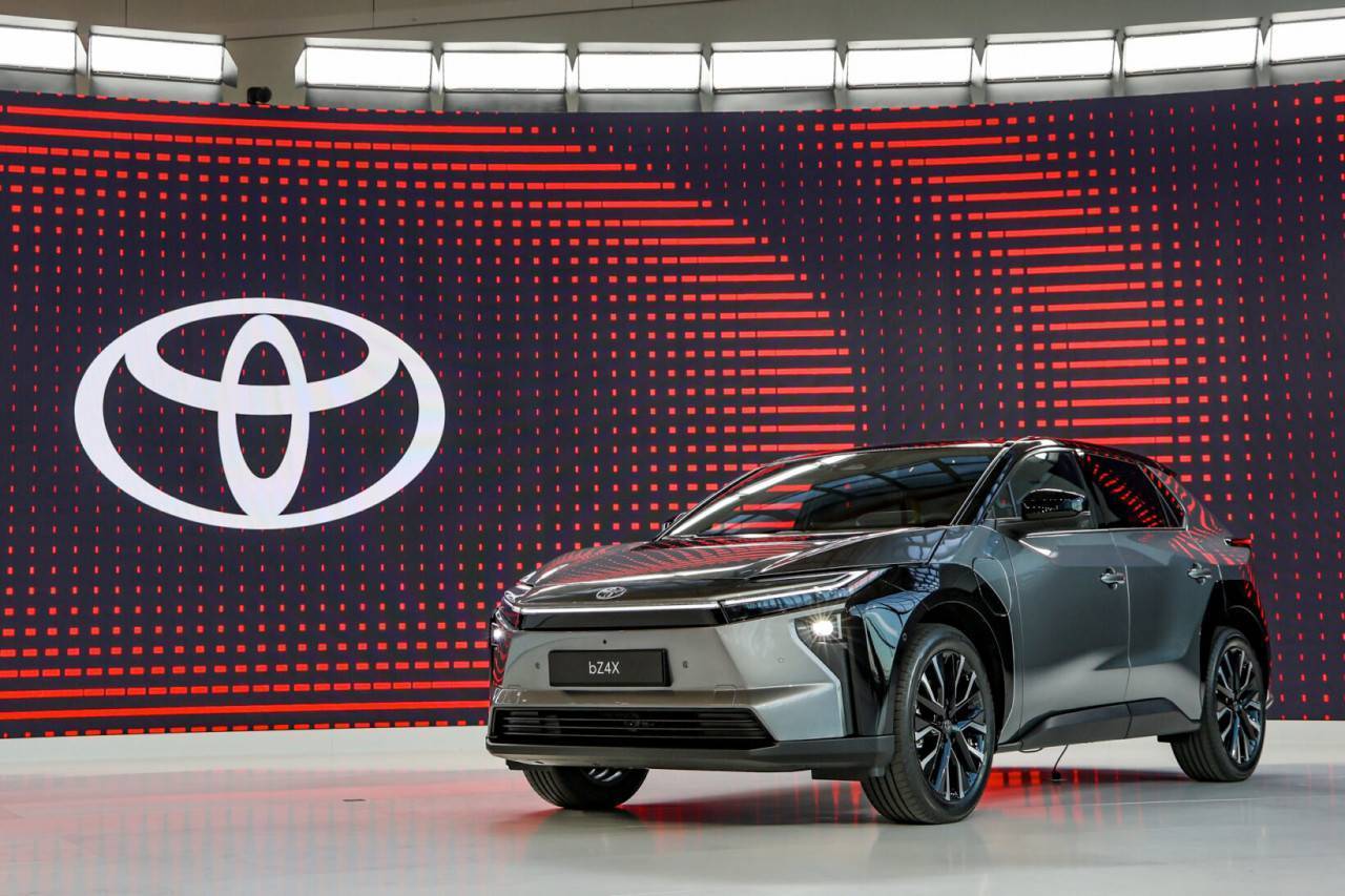 Първият поглед към Toyota bZ4X 2025