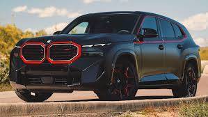 2024 BMW XM има големи отстъпки, но остава значително скъп