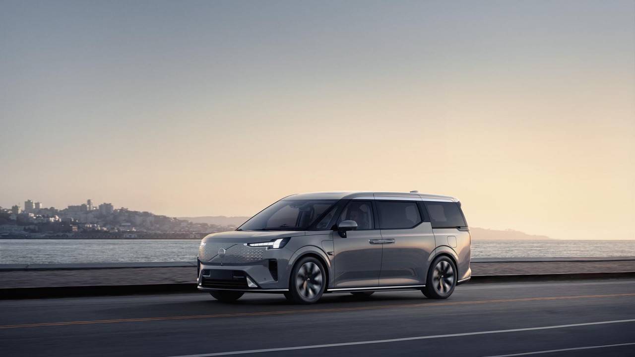 Volvo EM90: електрическият модел, който не успя