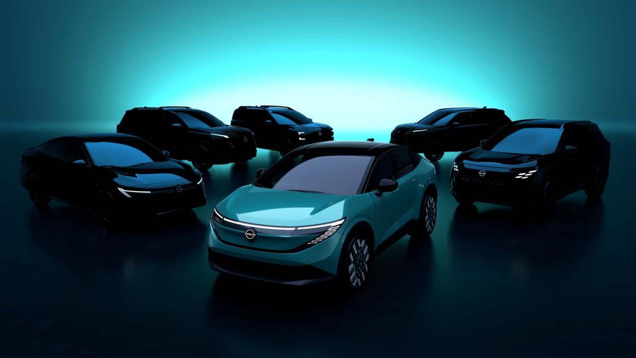 Nissan представя новия Leaf и загатва за следващото поколение Sentra