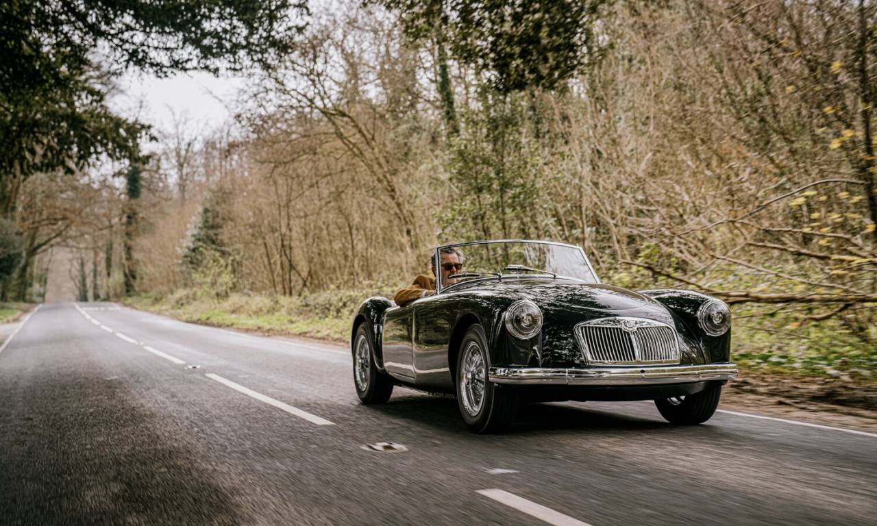 Frontline MGA Factory Edition: обновената класика от Великобритания