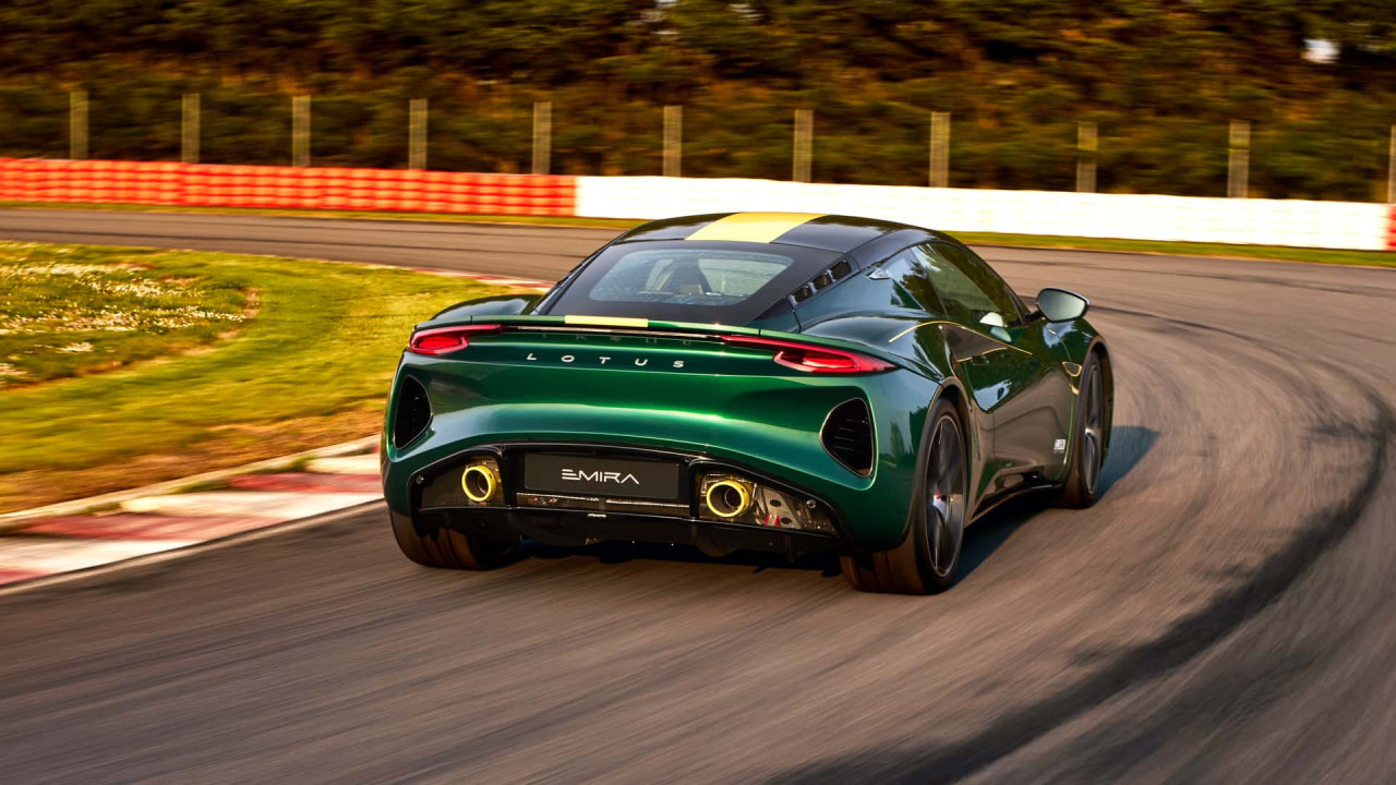 Lotus Emira може да изостави V-6 за V-8
