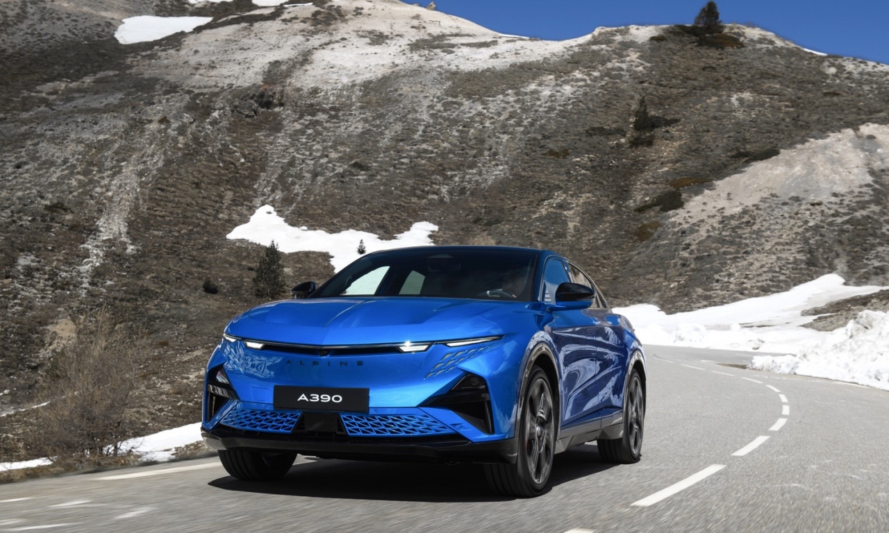 A390: Електрическата революция на Alpine