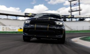 Dodge обновява с Durango HEMI V8