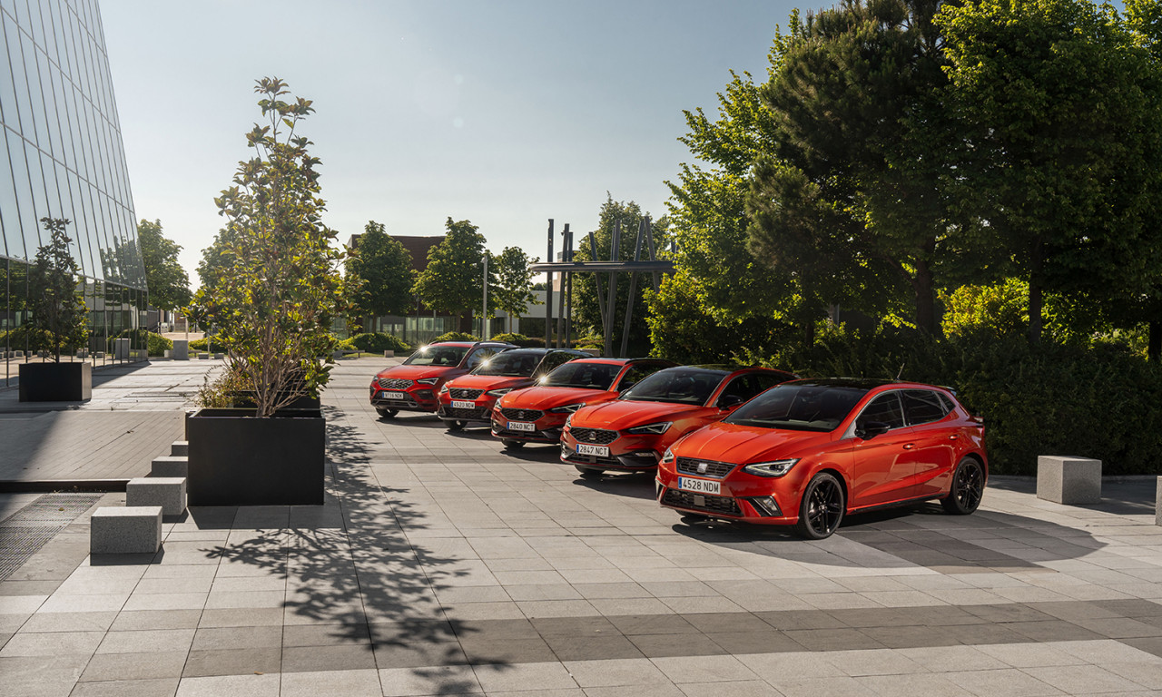 Seat празнува 75 години с FR 75 Aniversario