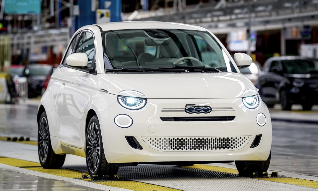 Новият Fiat 500 хибрид 2025