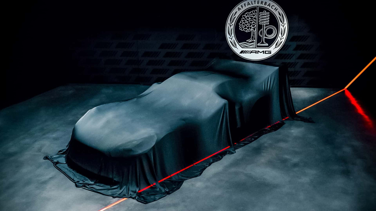 Mercedes-AMG GT Track Sport идва с V-8 мощност