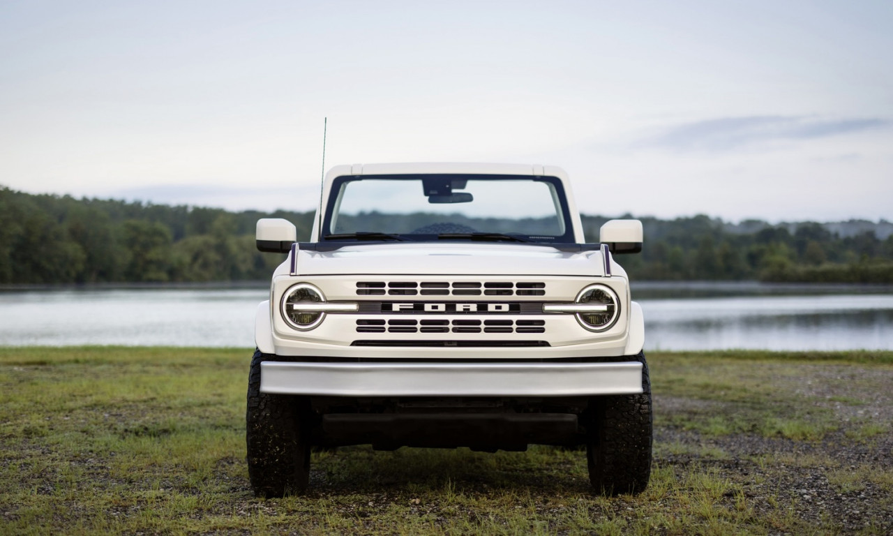 Ford представи Bronco Roadster Concept за 60-годишнината на легендарния модел