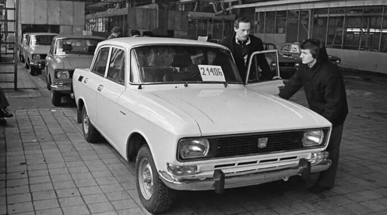 Москвич се завръща на конвейера след изтеглянето на Renault от Русия
