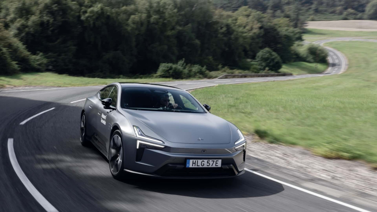Polestar 5 поставя нов еталон сред електрическите седани с до 884 к.с.