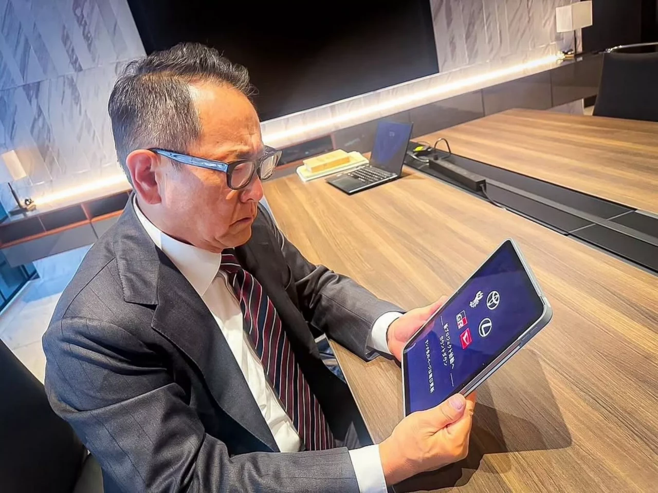 Toyota с таен проект, а реакцията на Акио Тойода открадна вниманието