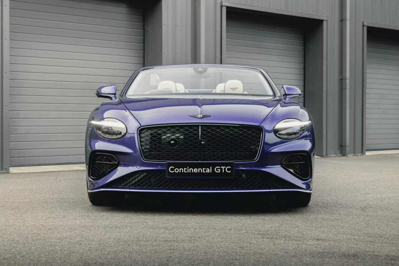 Bentley континентал GTC speed блести във виолетово