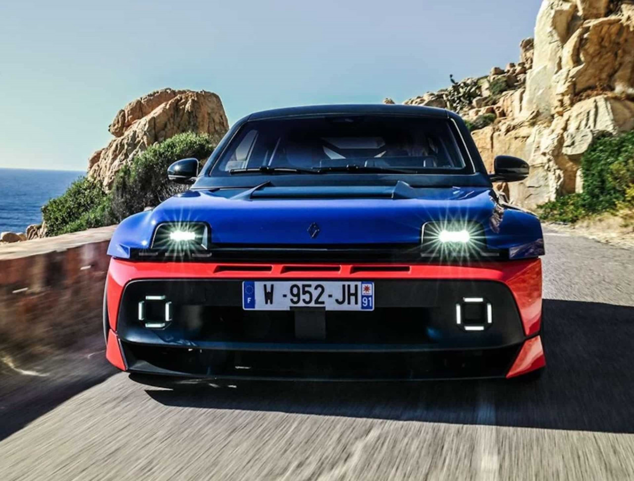 Renault 5 Turbo 3E: електрическата легенда стъпи на открит път