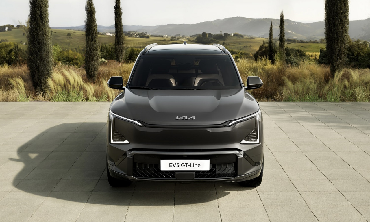Kia EV5: компактният електрически SUV с 530 км пробег