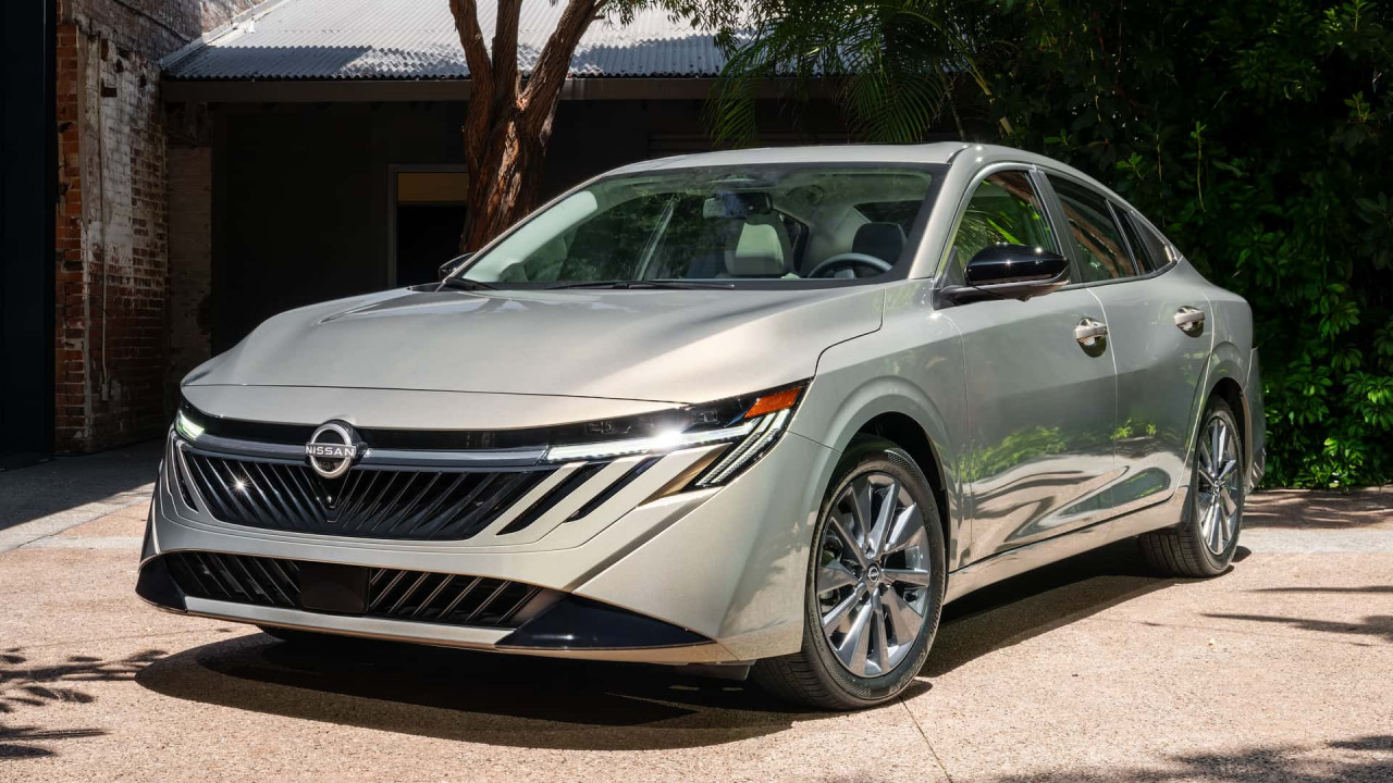 Nissan Sentra 2026 идва с нов дизайн и повече технологии