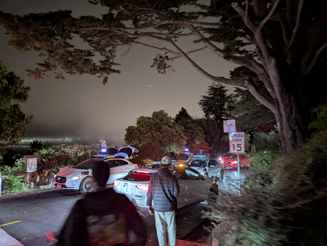 Шегаджии събраха 50 роботаксита в Сан Франциско