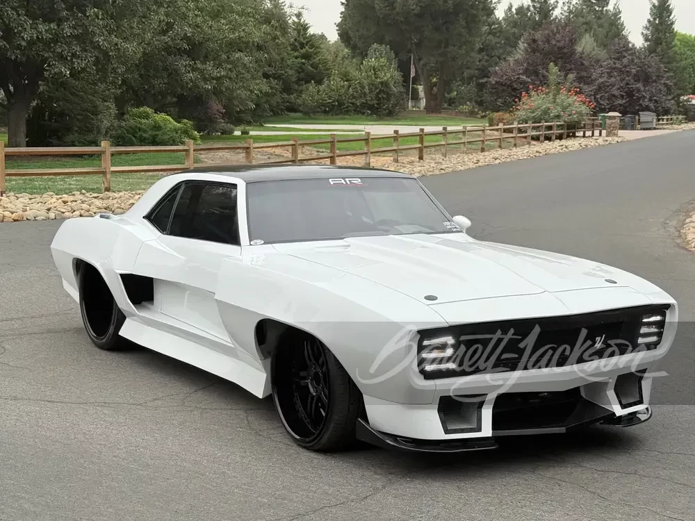 1969 Camaro: екстремен рестомод с 1000 к.с. отива на търг