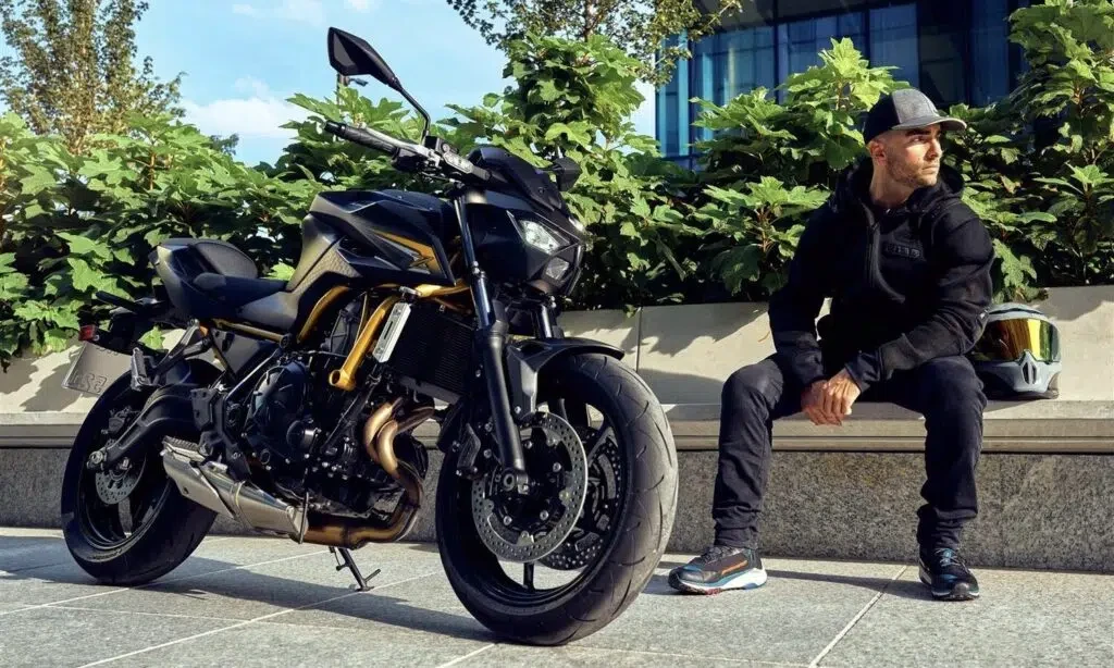 Kawasaki Z650 S: ергономия, Sugomi стил и умна електроника