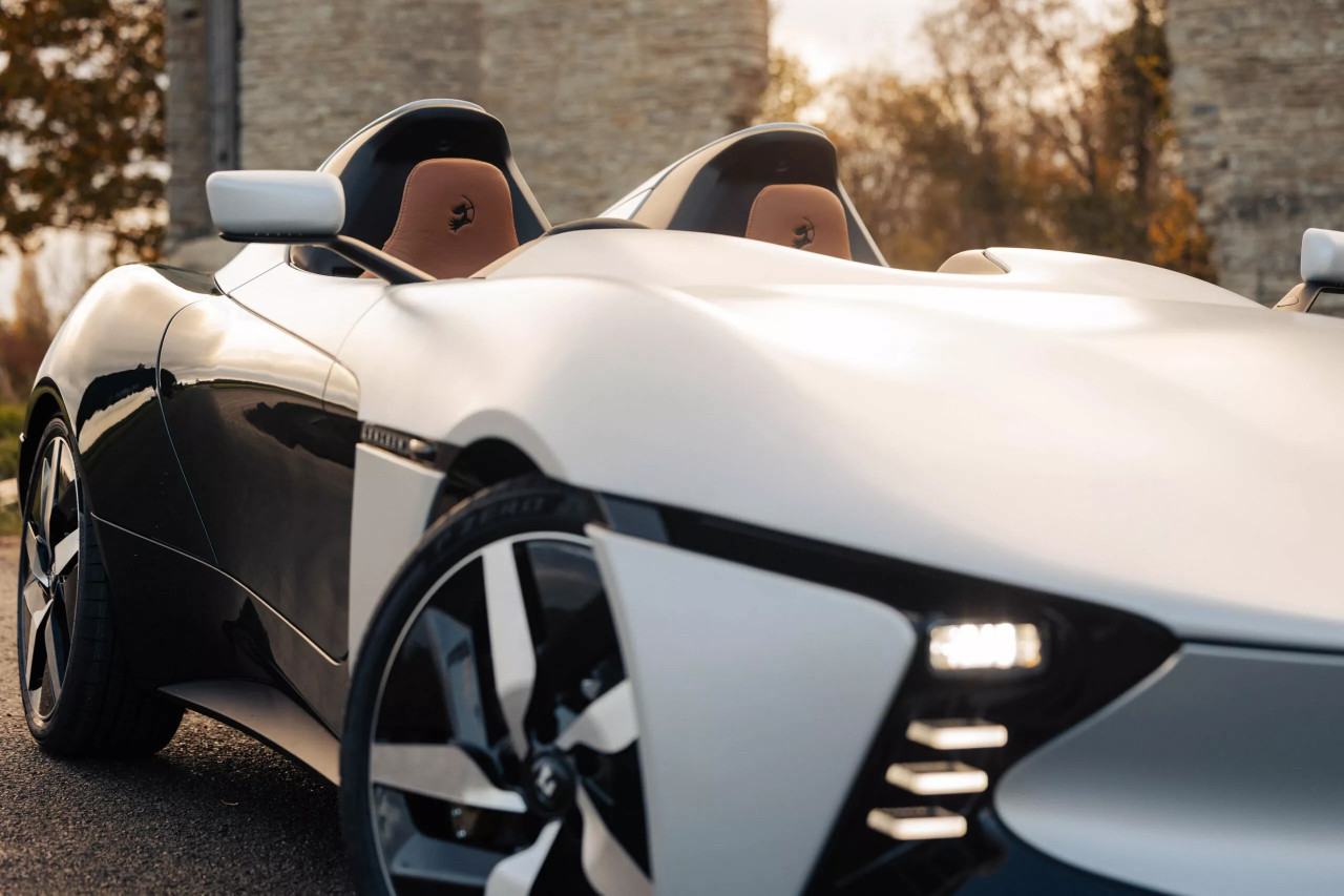 Бивши инженери на Tesla представят Speedster – лек и бърз електрически спортен автомобил